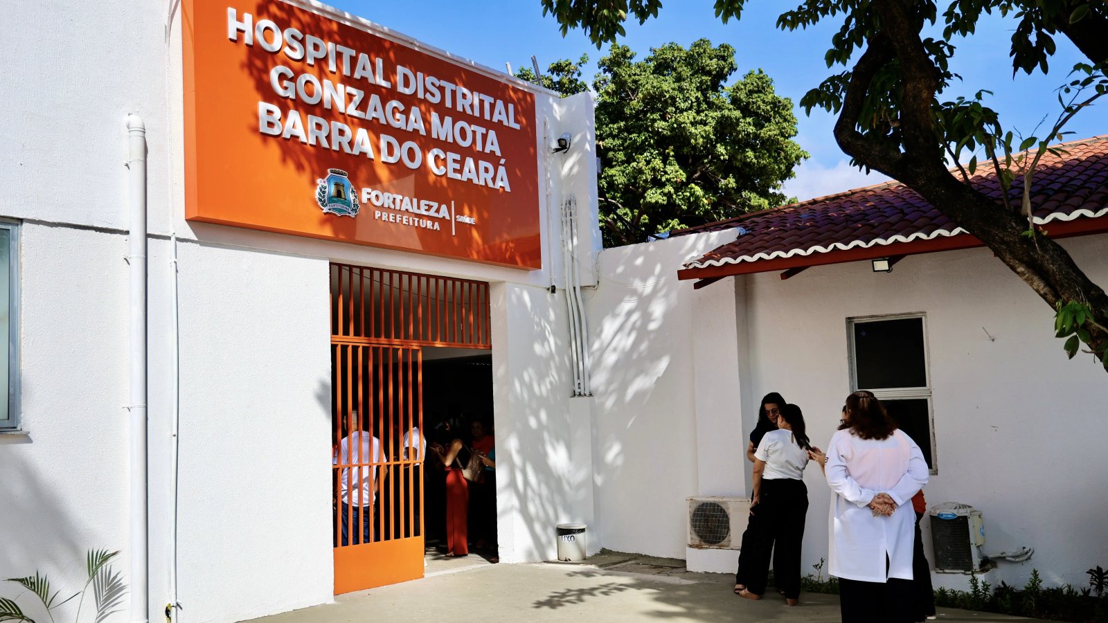 Entre sorrisos e cuidados, Dra. Alegria transforma rotina dos pacientes no Gonzaguinha da Barra do C